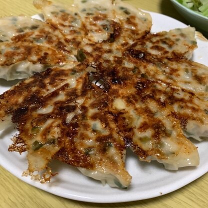 ひよこピッピさん♪牡蠣醤油の旨味で美味しかったです➸➸♡タレはりんご酢とブラックペッパーでいただきました♪無限に食べられます笑笑レシピ感謝です｡.❁.｡.: